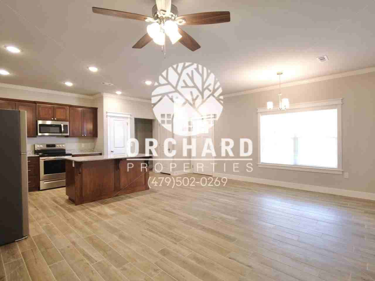 331 N Cloudy Loop - Photo 3 of 11