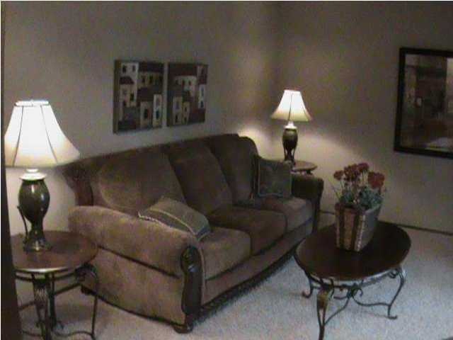 1508 Berry Ave - Photo 3 of 8