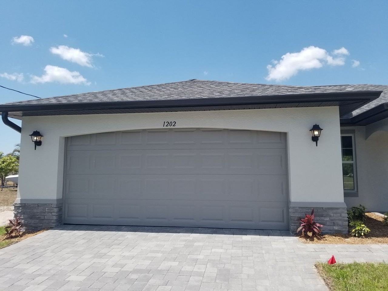 1202 Nw 22nd Ave - Photo 2 of 29