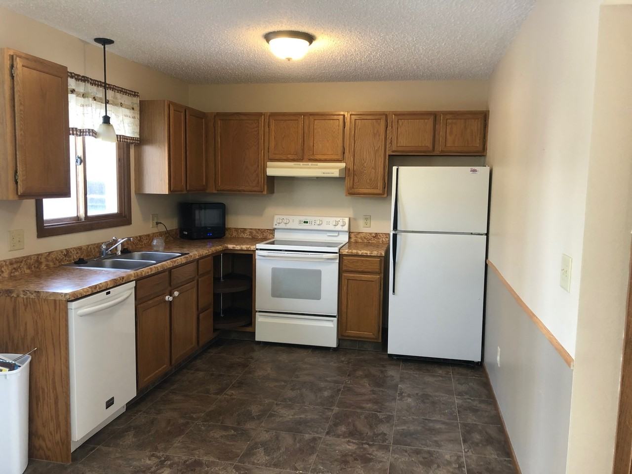 3733 Renee Dr - Photo 2 of 12