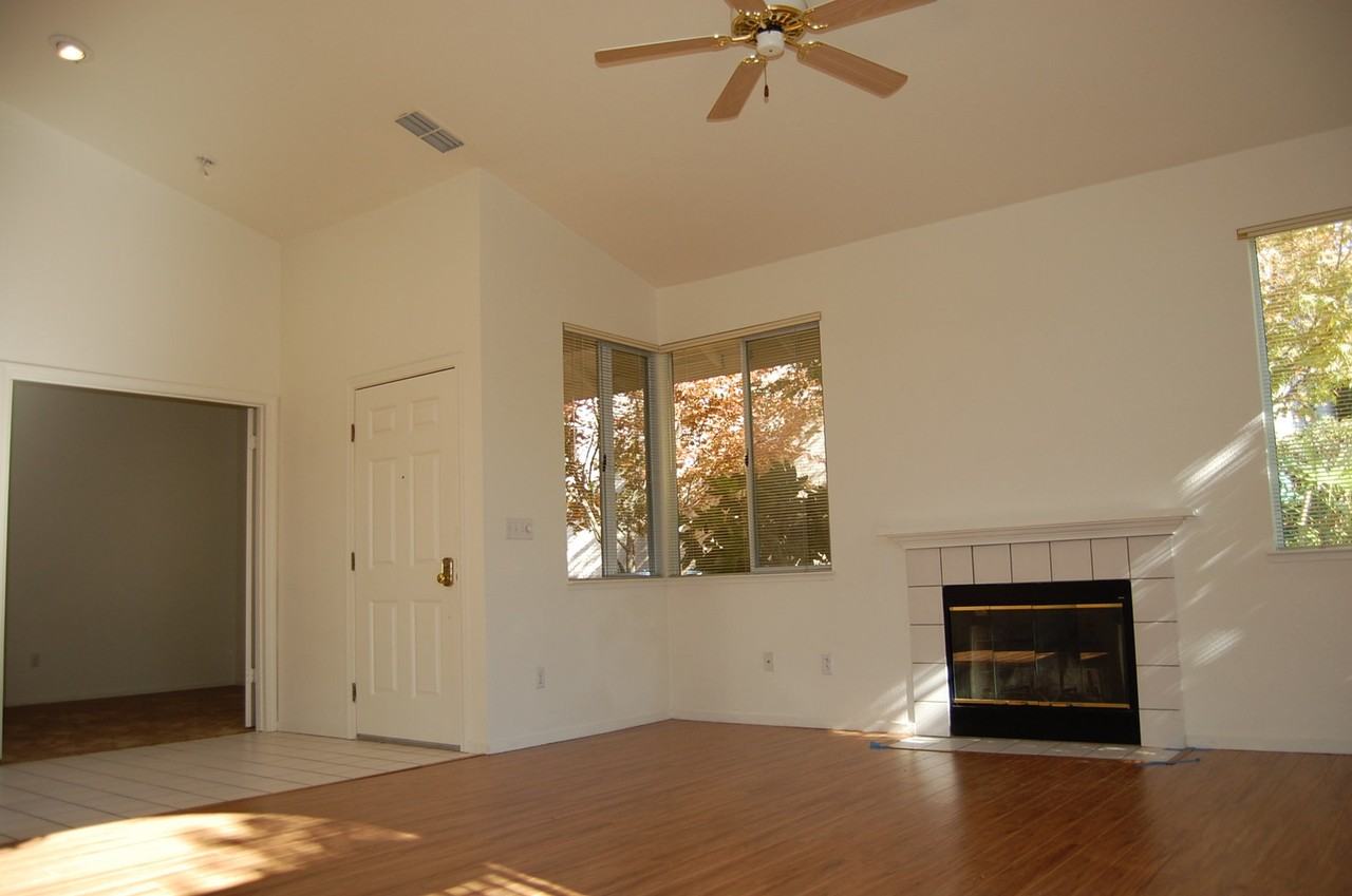 1332 Trevor Way - Photo 3 of 8