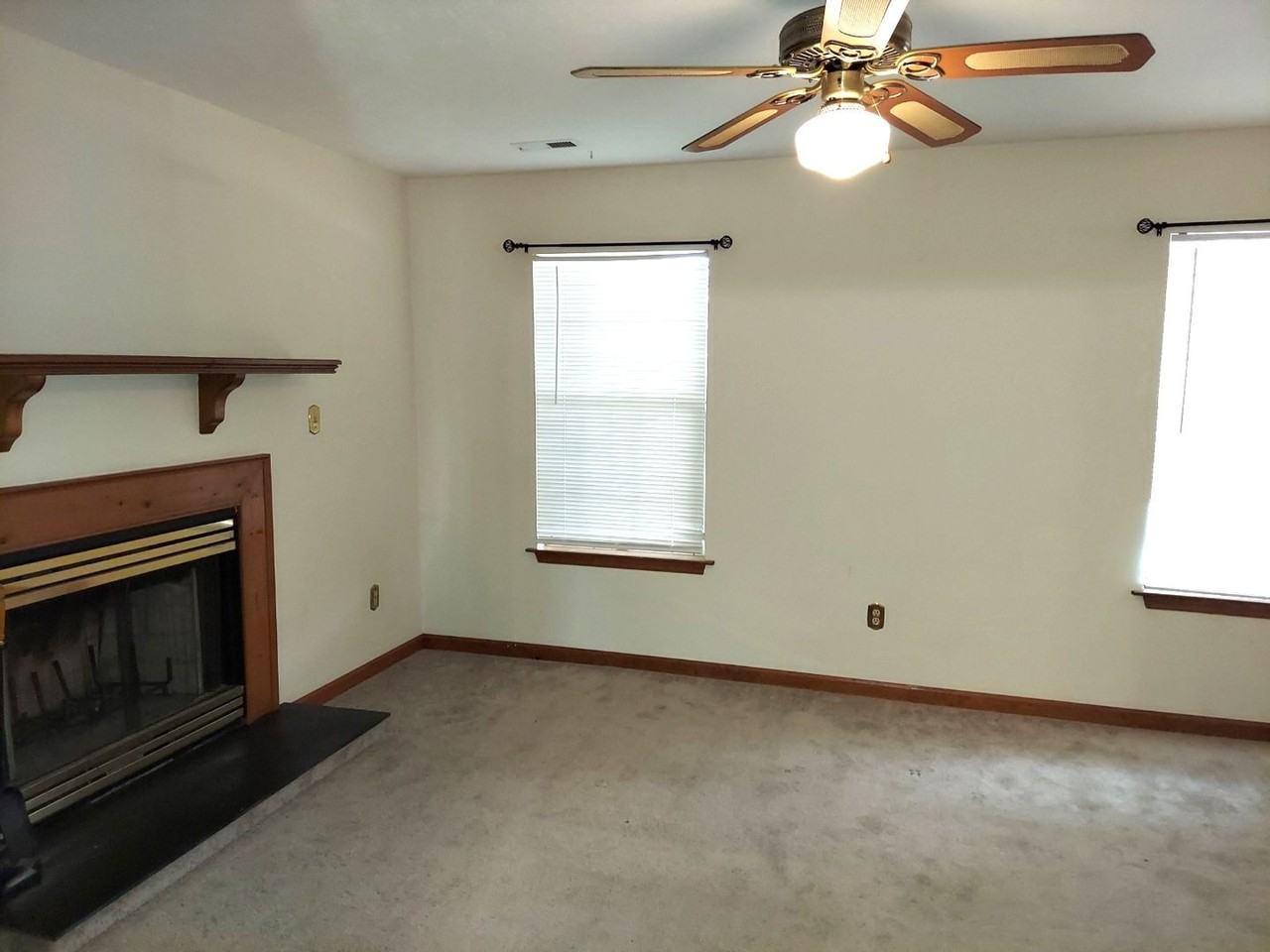 1541 Paul Jack Dr - Photo 3 of 16