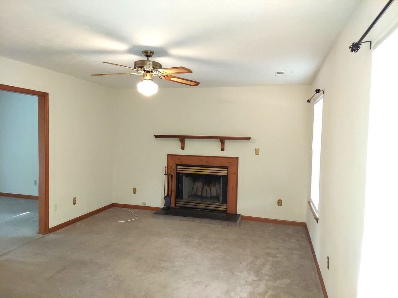 1541 Paul Jack Dr - Photo 4 of 16