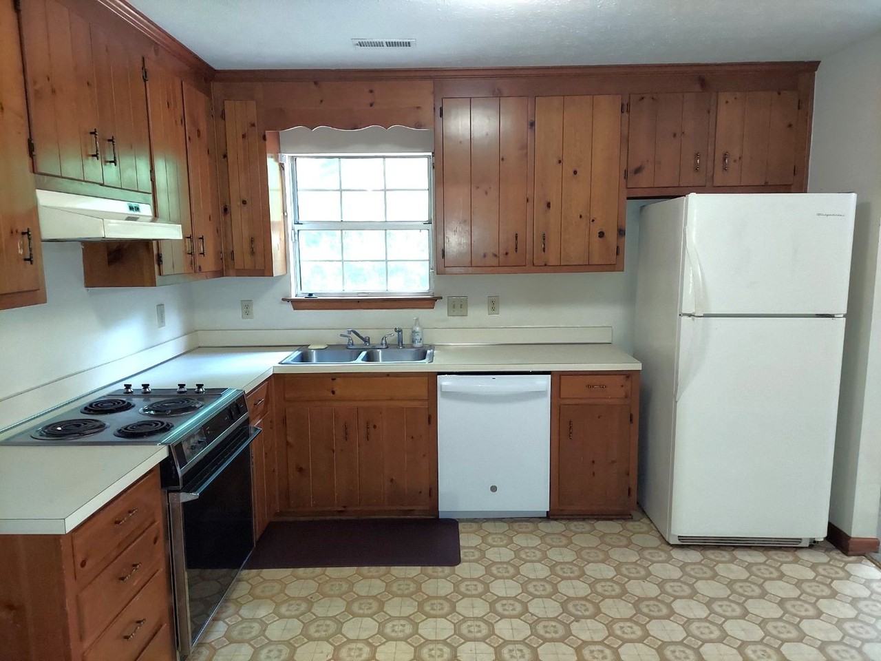 1541 Paul Jack Dr - Photo 5 of 16