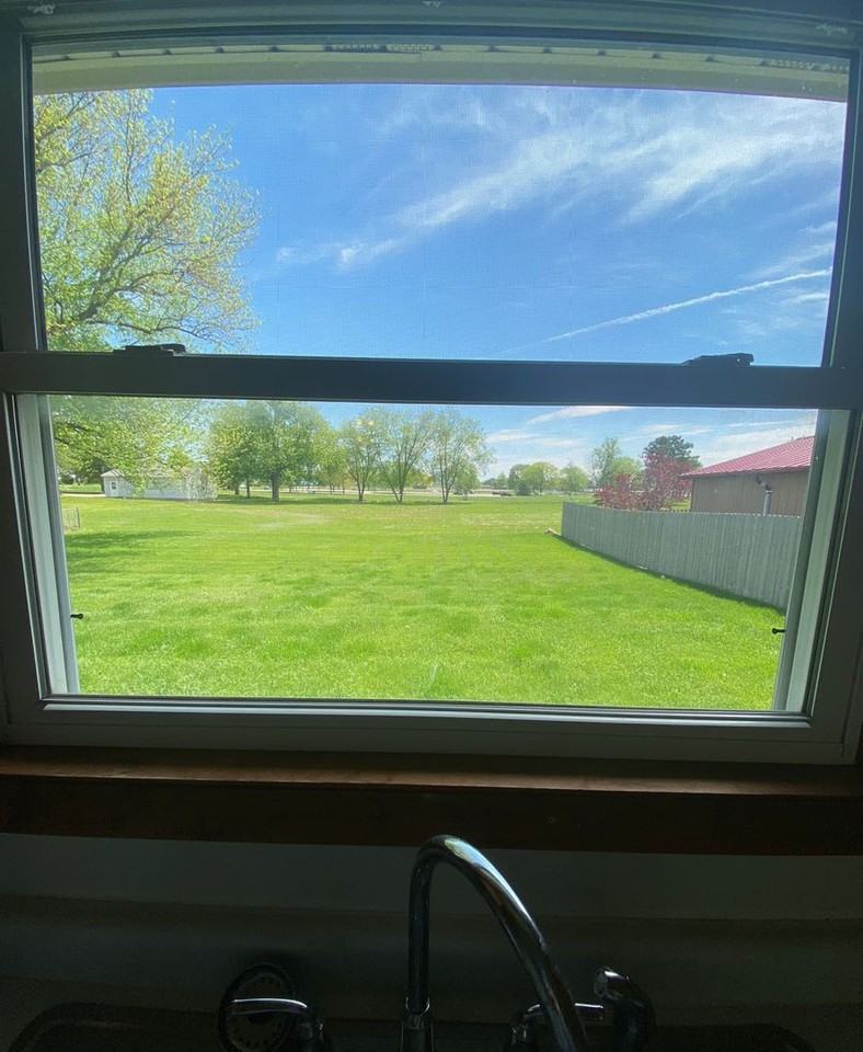 470 N Front St - Photo 5 of 12