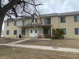 51 Center St Apt D #Apt D - Photo 1 of 1