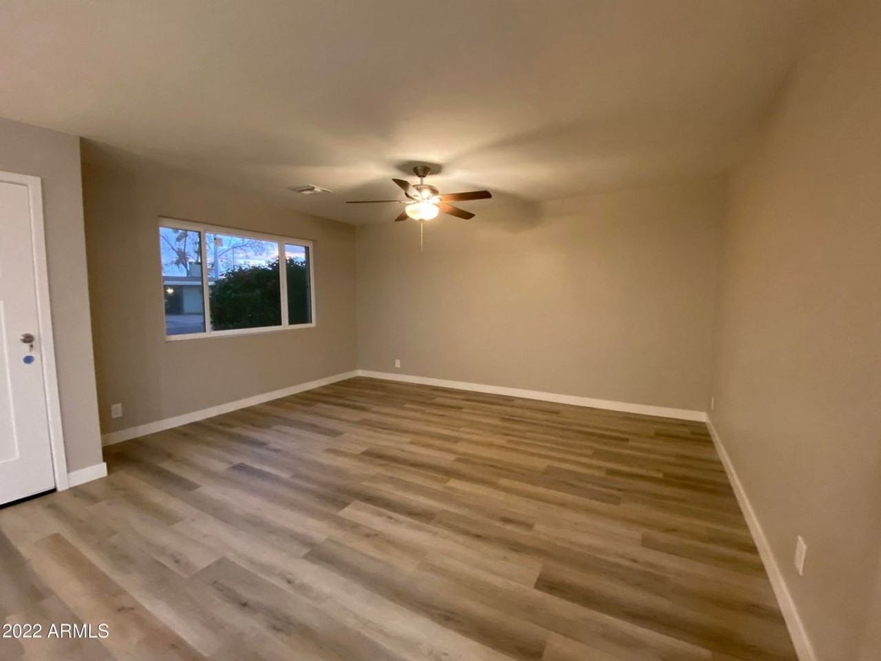 1814 E Randall Dr - Photo 3 of 13