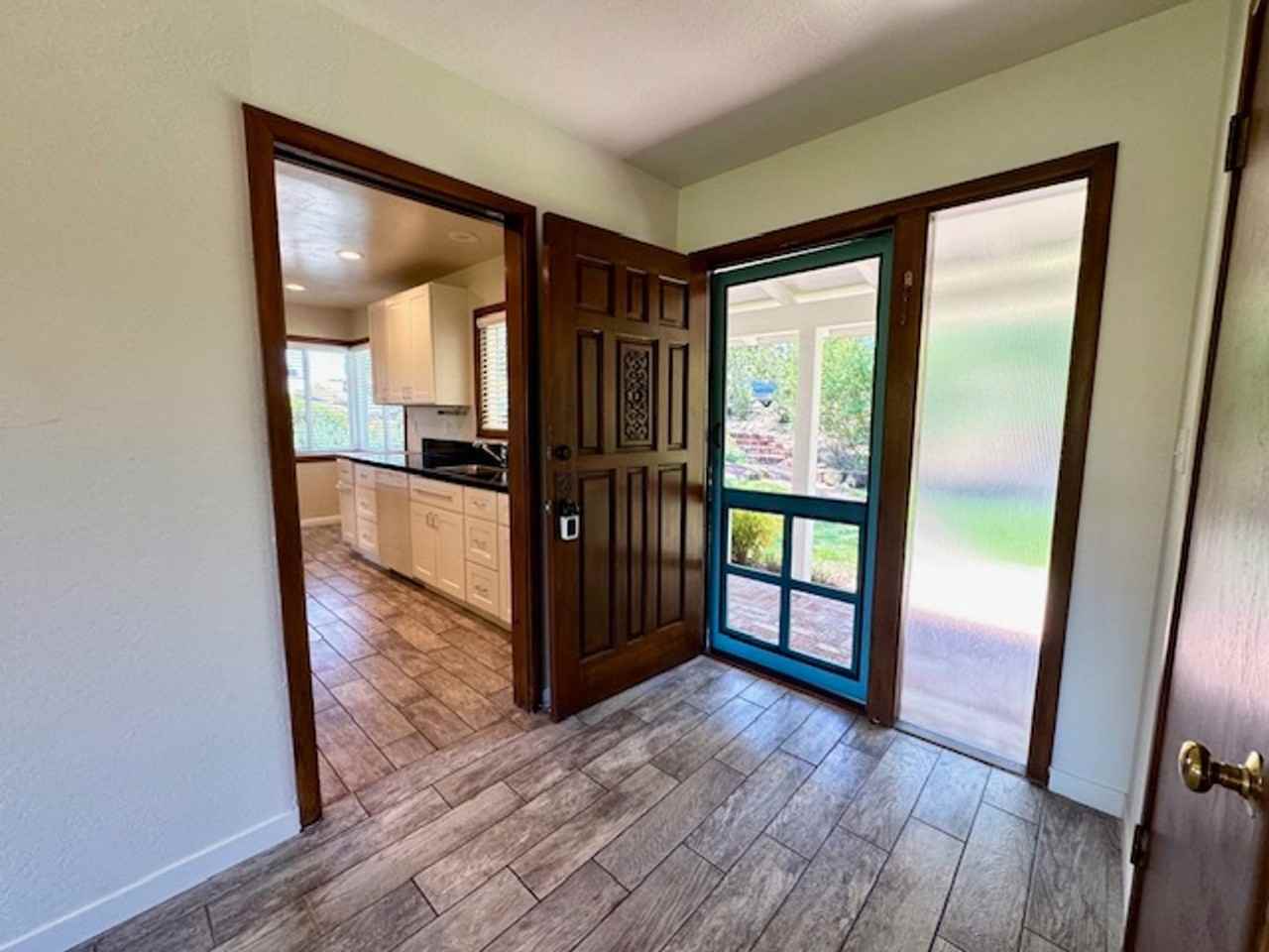 20 Crest Ct - Photo 3 of 26