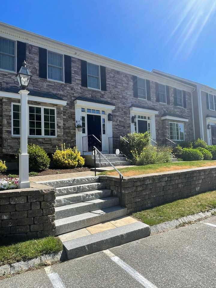 1 Sawyer Ln - Photo 3 of 50