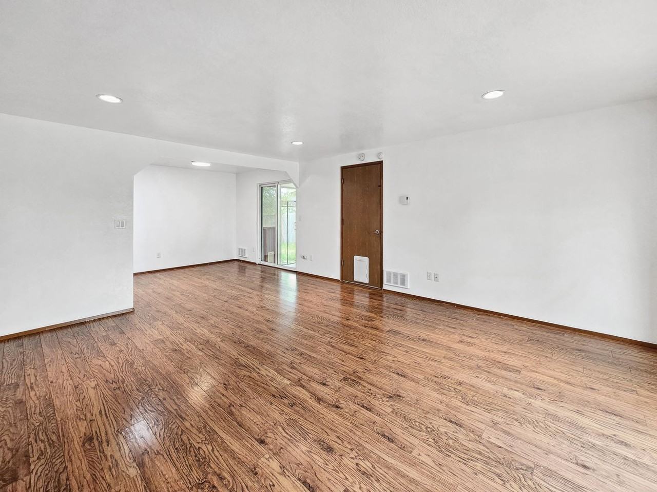 8829 9th Pl W - Photo 3 of 21