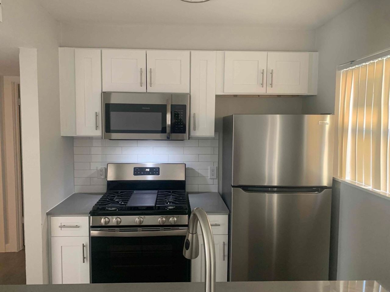 Muller Square - Photo 2 of 9