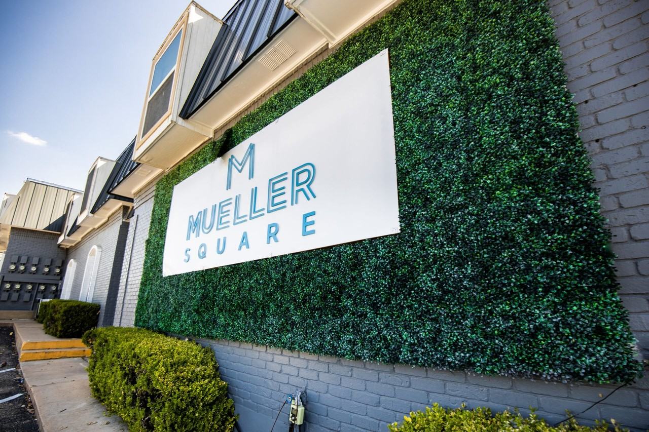 Muller Square - Photo 6 of 9