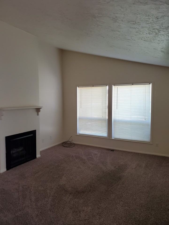 Passey Duplex - Photo 3 of 12