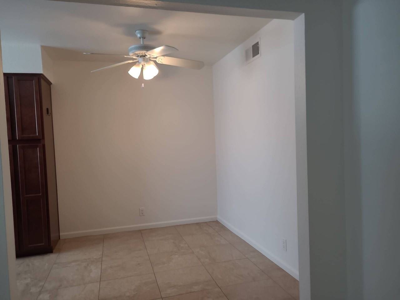 930 W 8th Place Apts LLC - Photo 7 of 16