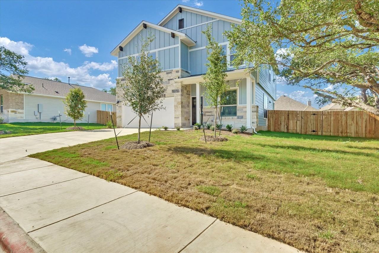 704 Olive Creek Dr - Photo 2 of 22