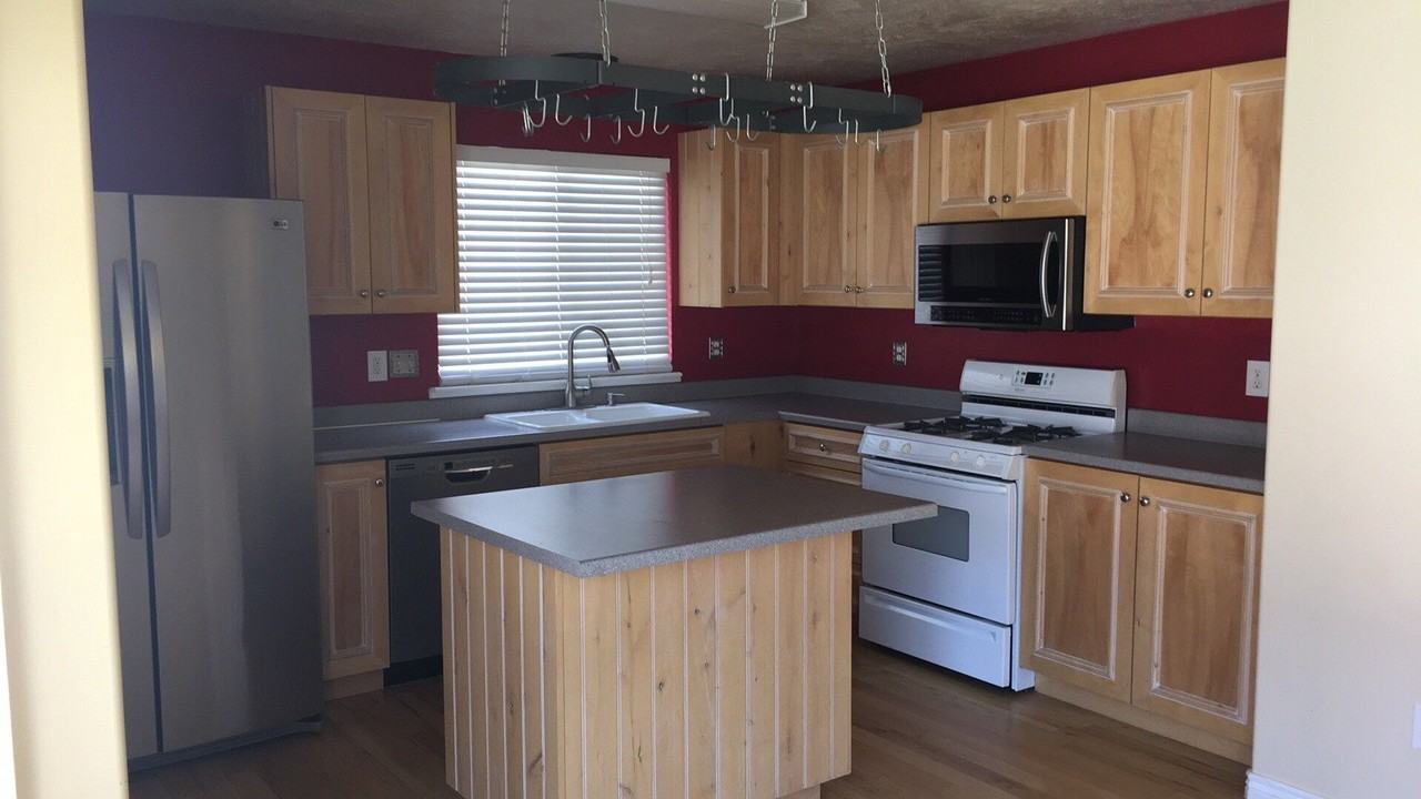 1213 N 3020 W - Photo 2 of 34