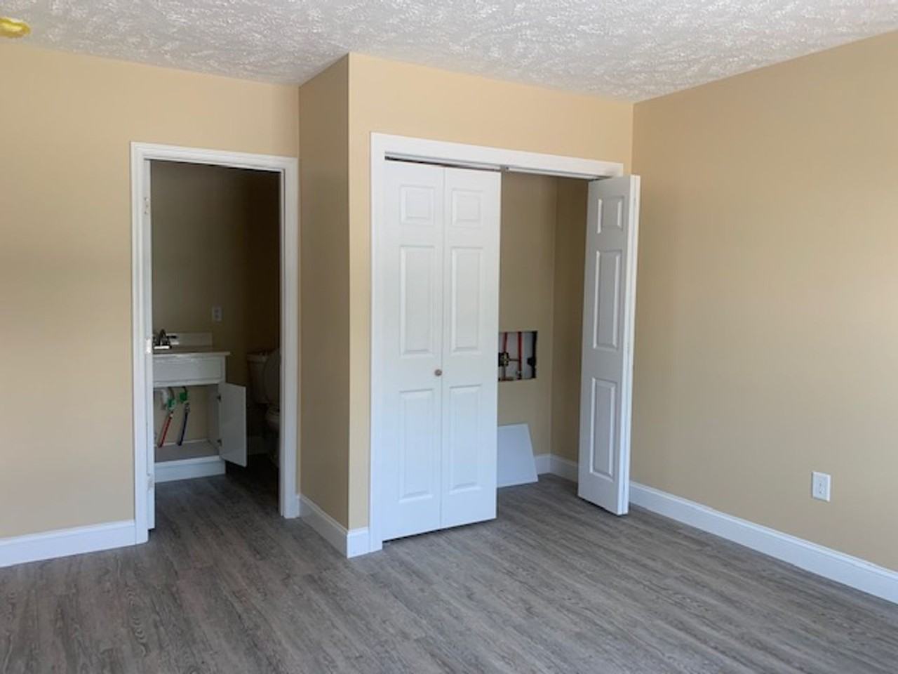 209 Godwin Street - Photo 3 of 14