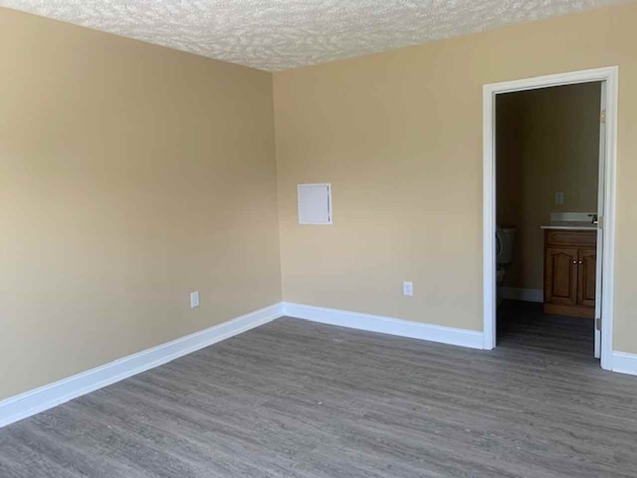 209 Godwin Street - Photo 7 of 14