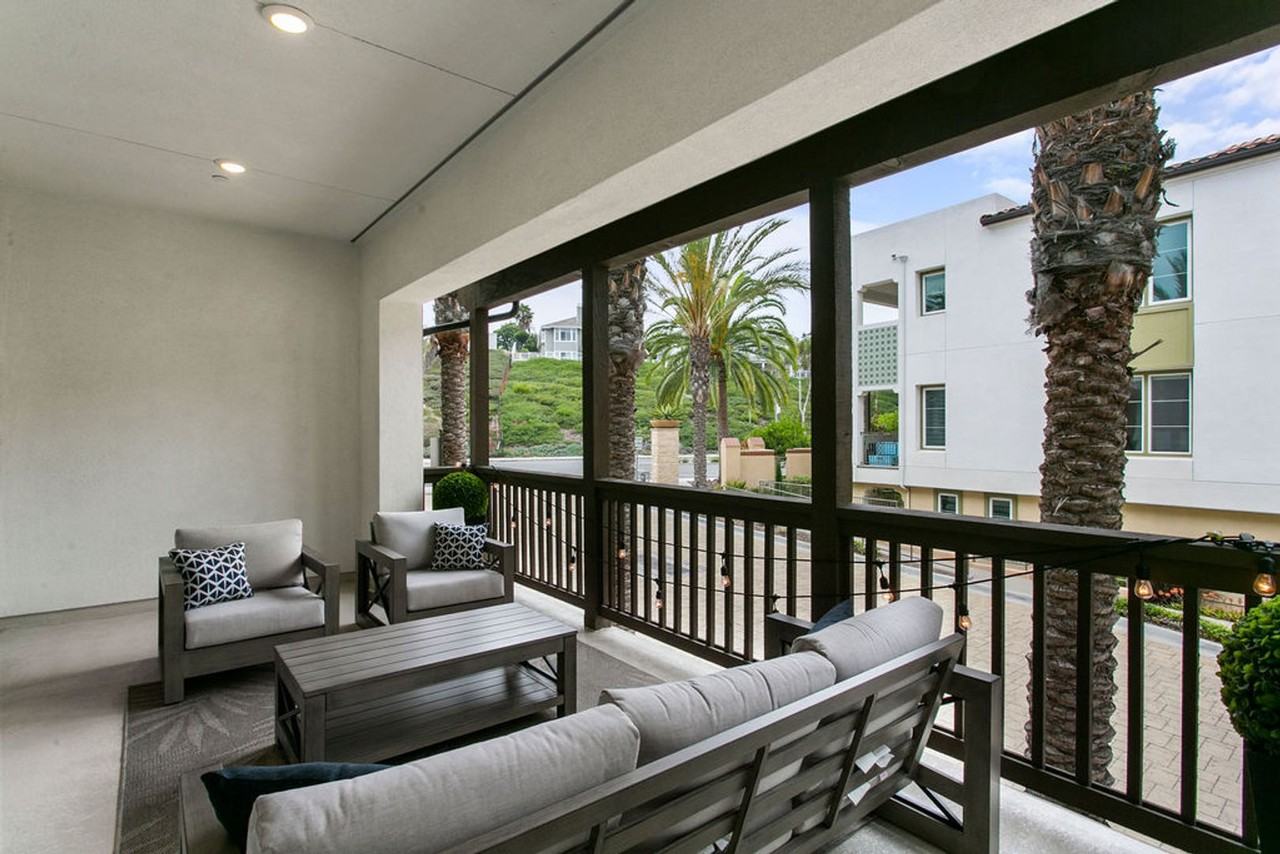 3440 Doheny Way - Photo 4 of 50