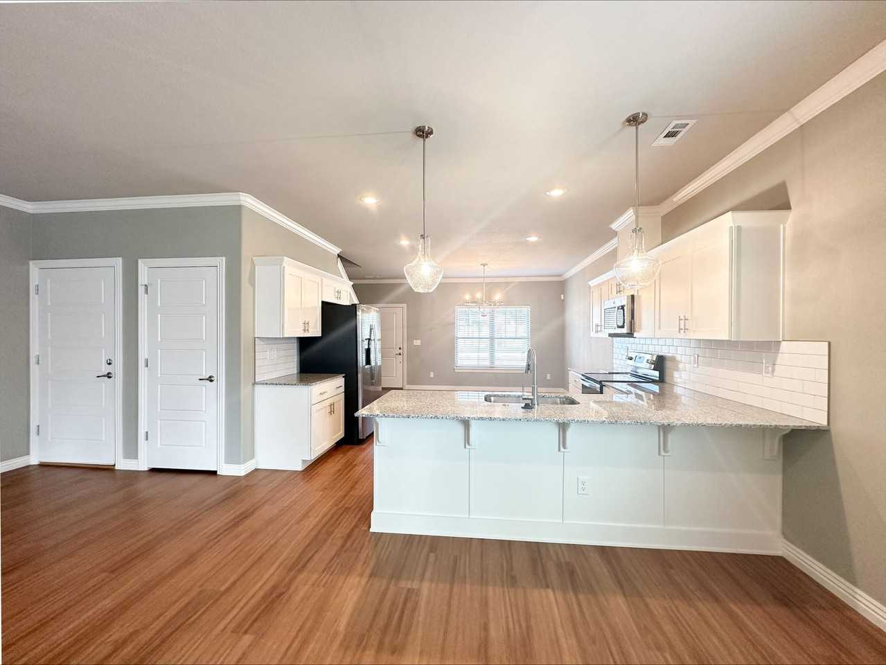 2067 N Penelope Ln - Photo 6 of 44