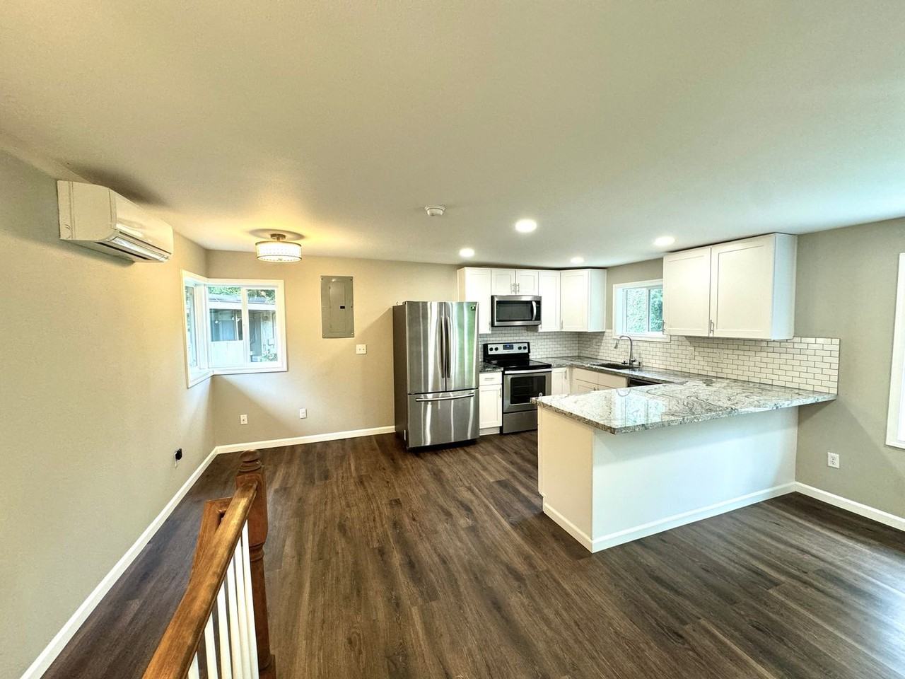 13636 4th Ave Ne - Photo 2 of 18