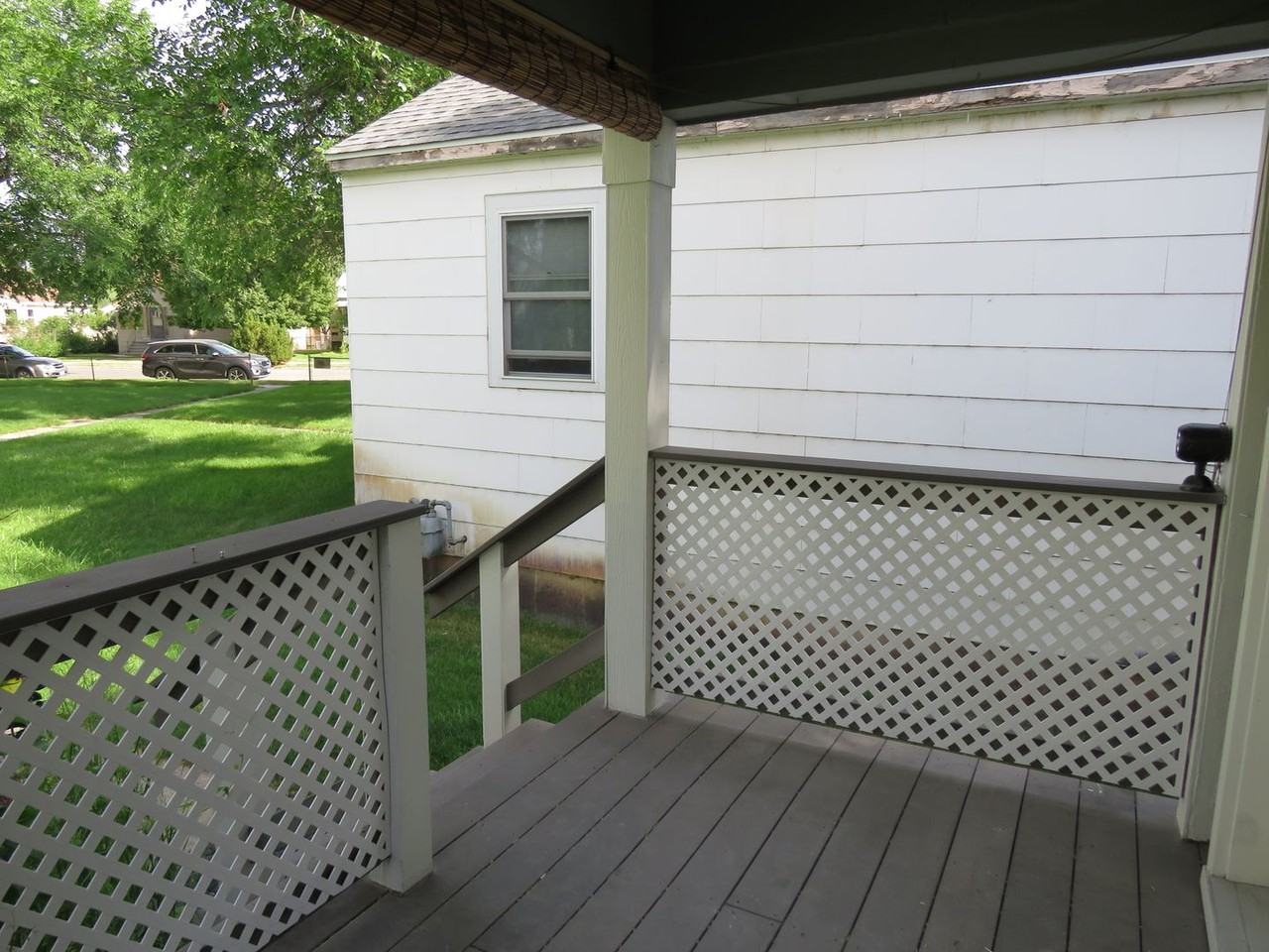 632 Saint Johns Ave - Photo 2 of 14