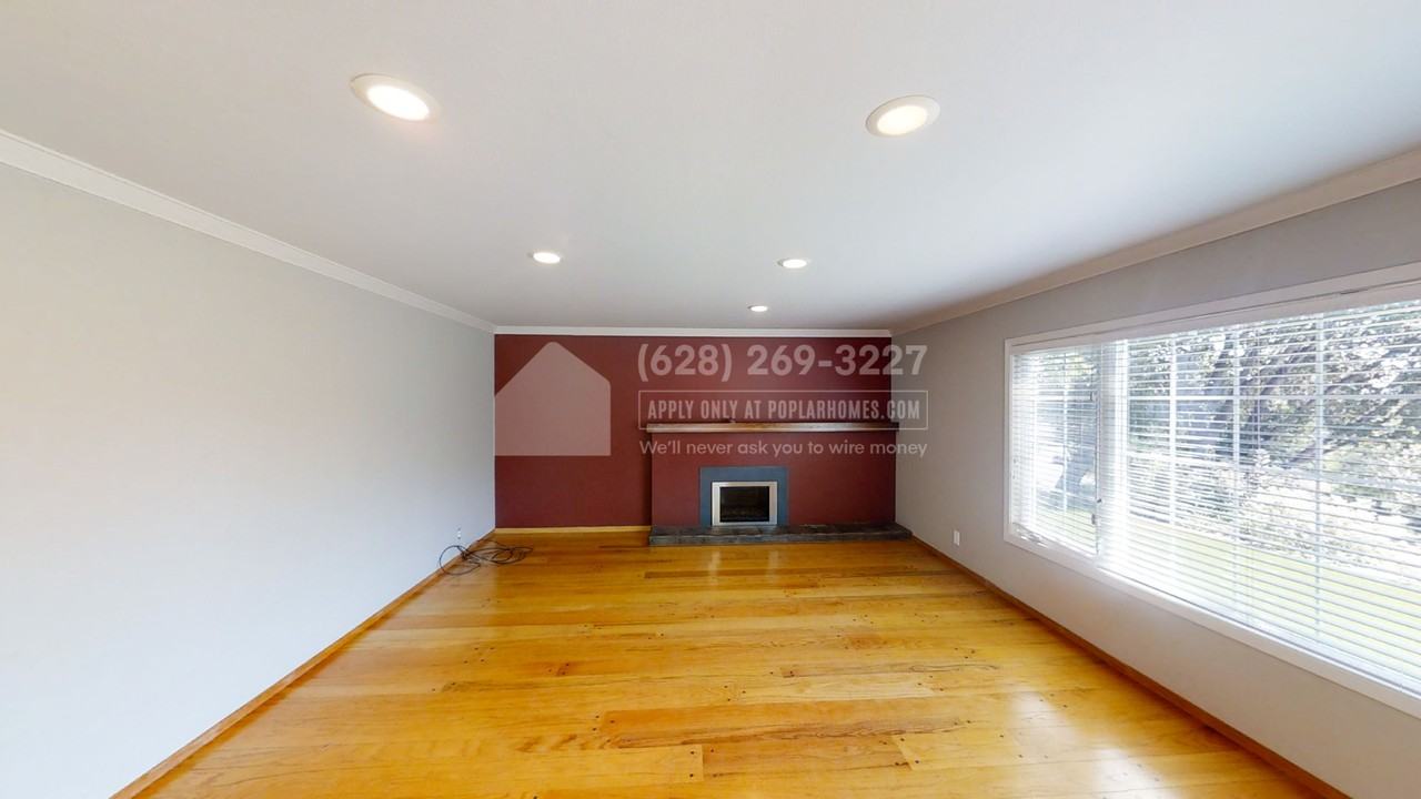 1465 Redwood Dr - Photo 3 of 26