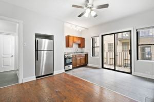 featured image of 4555 N Malden St