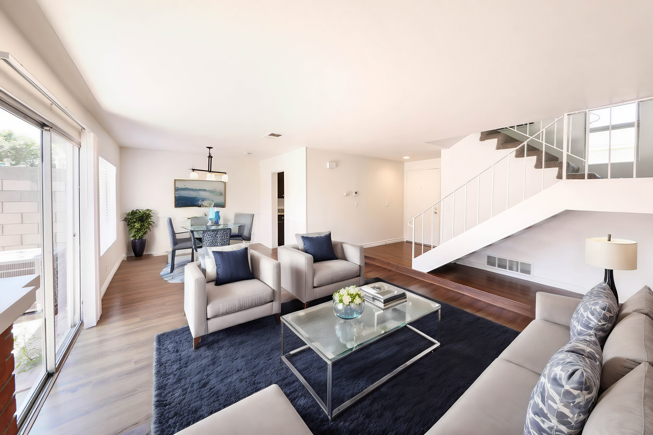 6 Baton Rouge - Photo 3 of 13