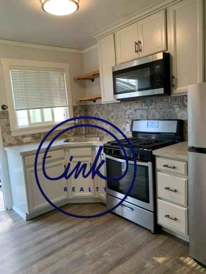 217 Broadway Ave - Photo 2 of 8