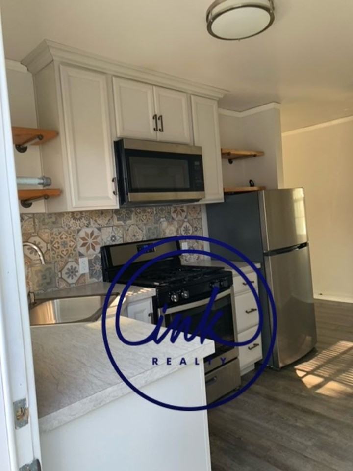 217 Broadway Ave - Photo 3 of 8