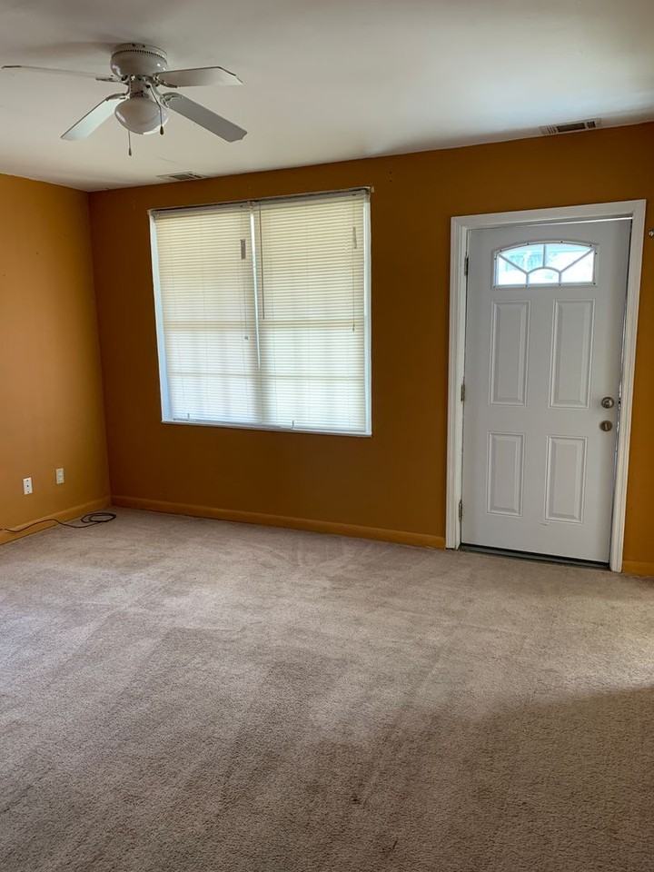 1212 E 58th St - Photo 2 of 16