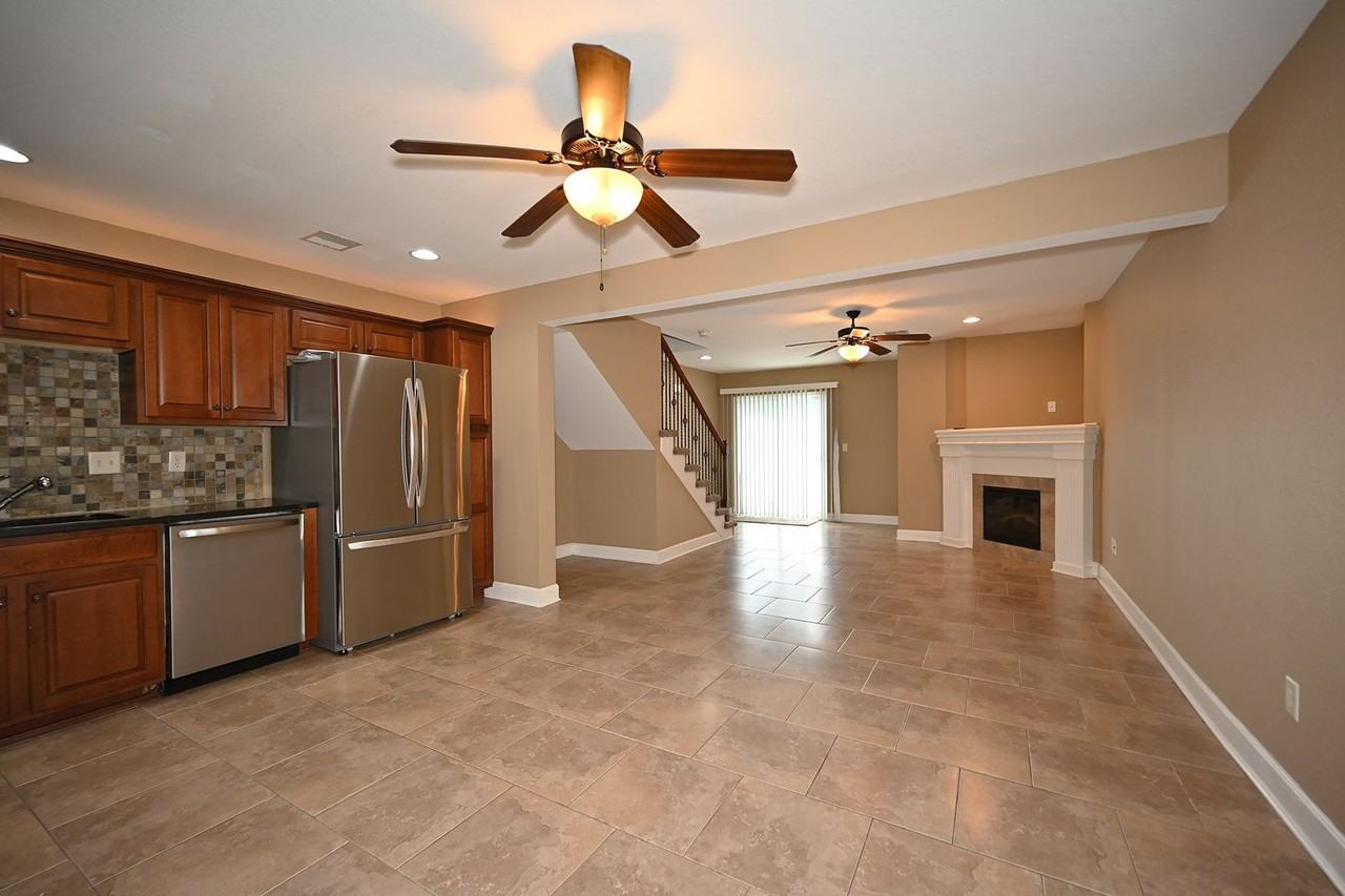 13659 Oak Valley Dr - Photo 3 of 20
