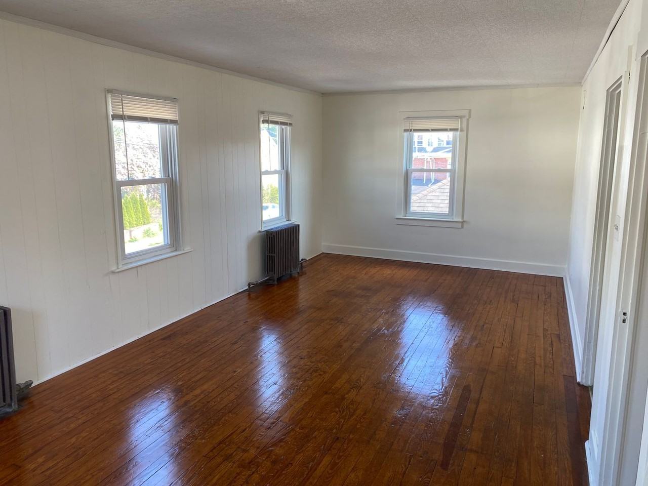 118-120 N. Liberty St. - Photo 2 of 9