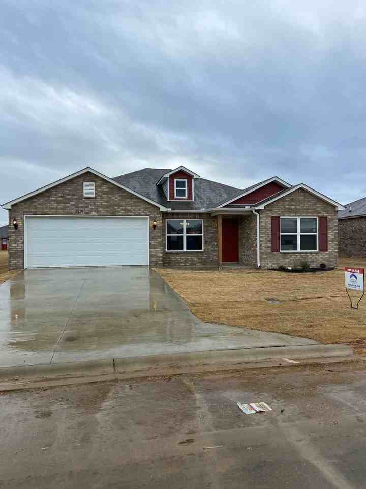 3829 Travers Ln - Photo 4 of 19