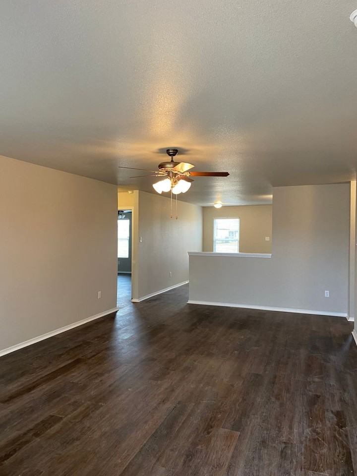 3829 Travers Ln - Photo 5 of 19