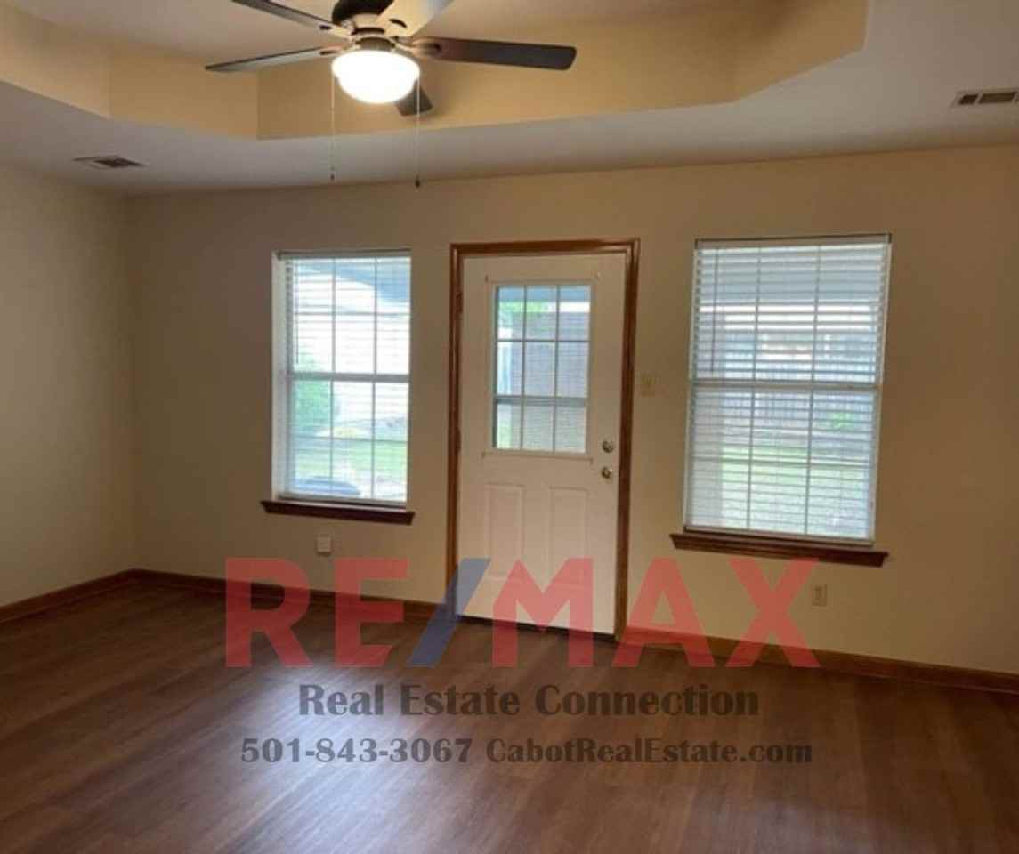 205 N Polk St - Photo 2 of 16