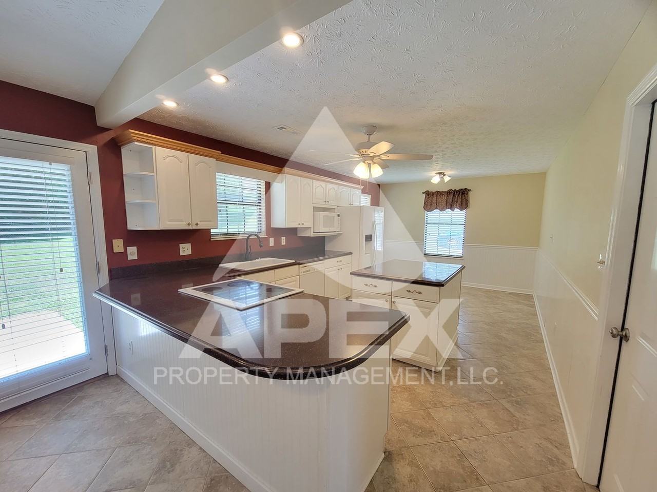 812 Spinnaker Rd - Photo 7 of 25