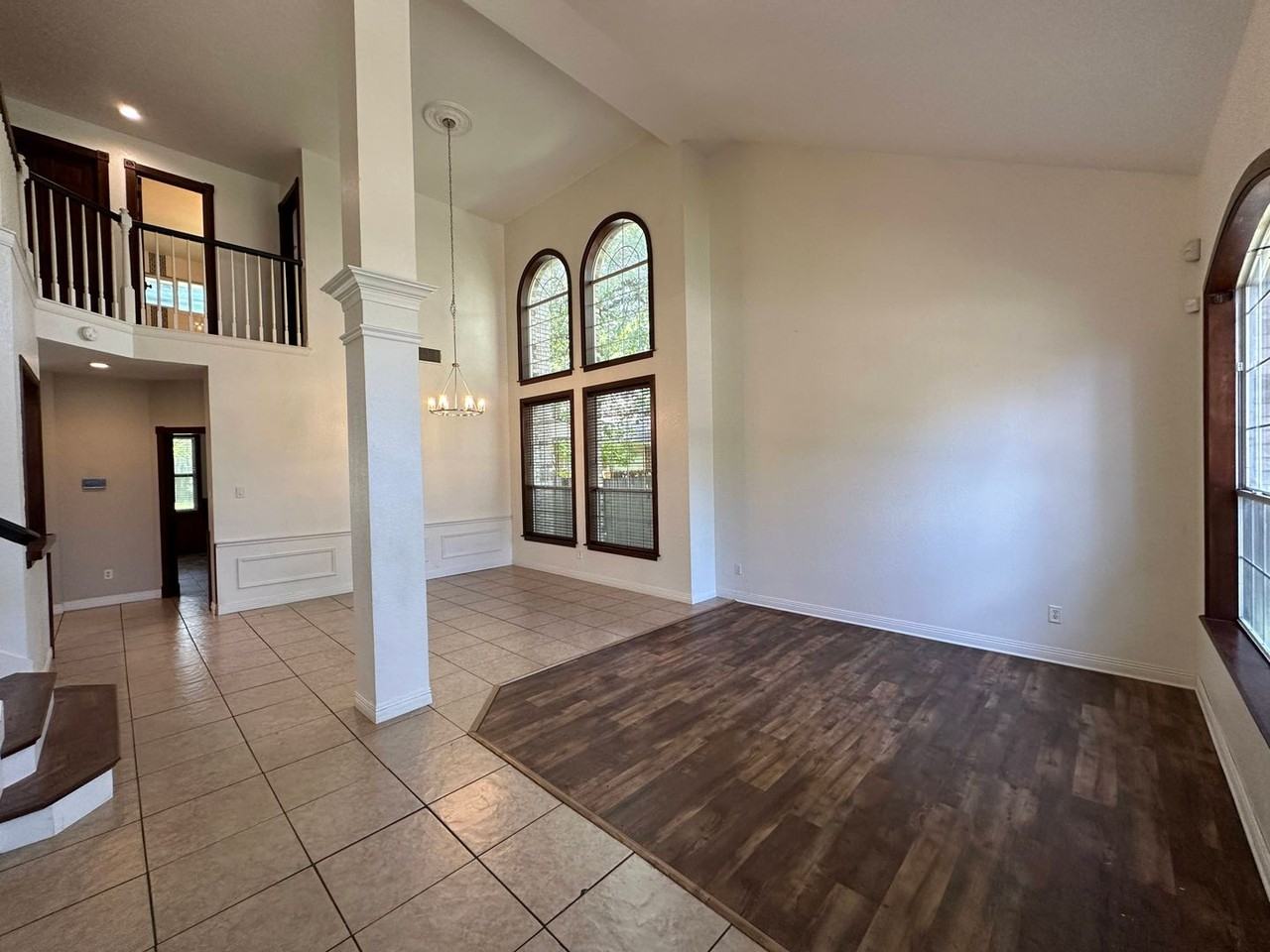 10902 Grassmere Ct - Photo 3 of 26