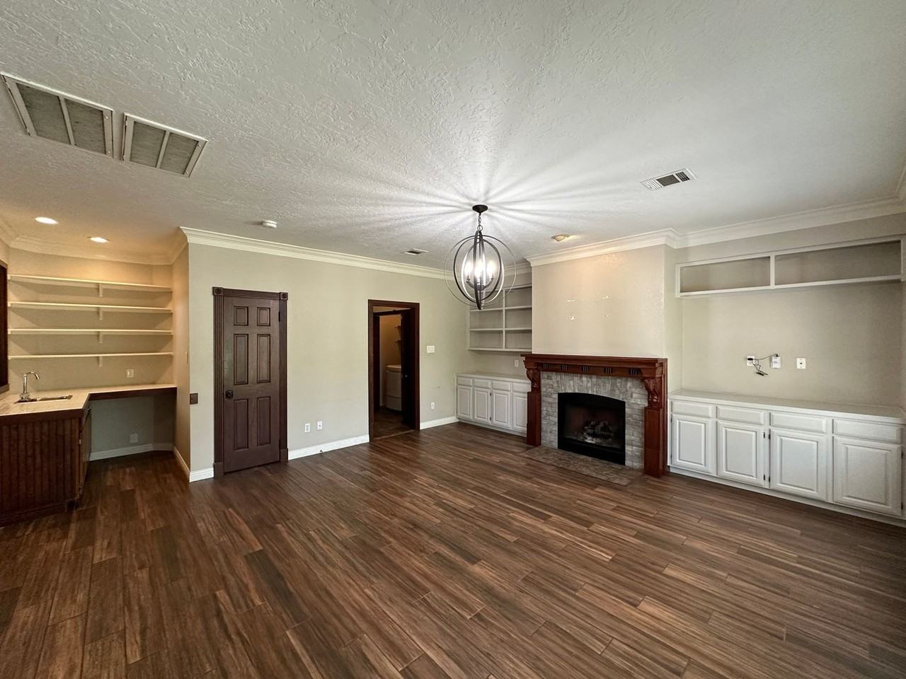 10902 Grassmere Ct - Photo 6 of 26