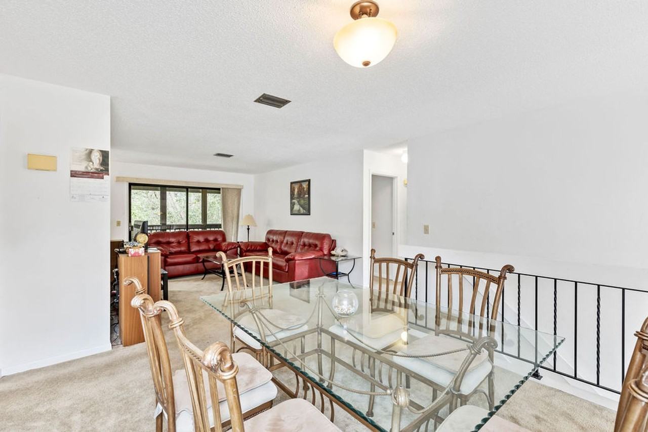 36 Oxford Ln - Photo 4 of 19