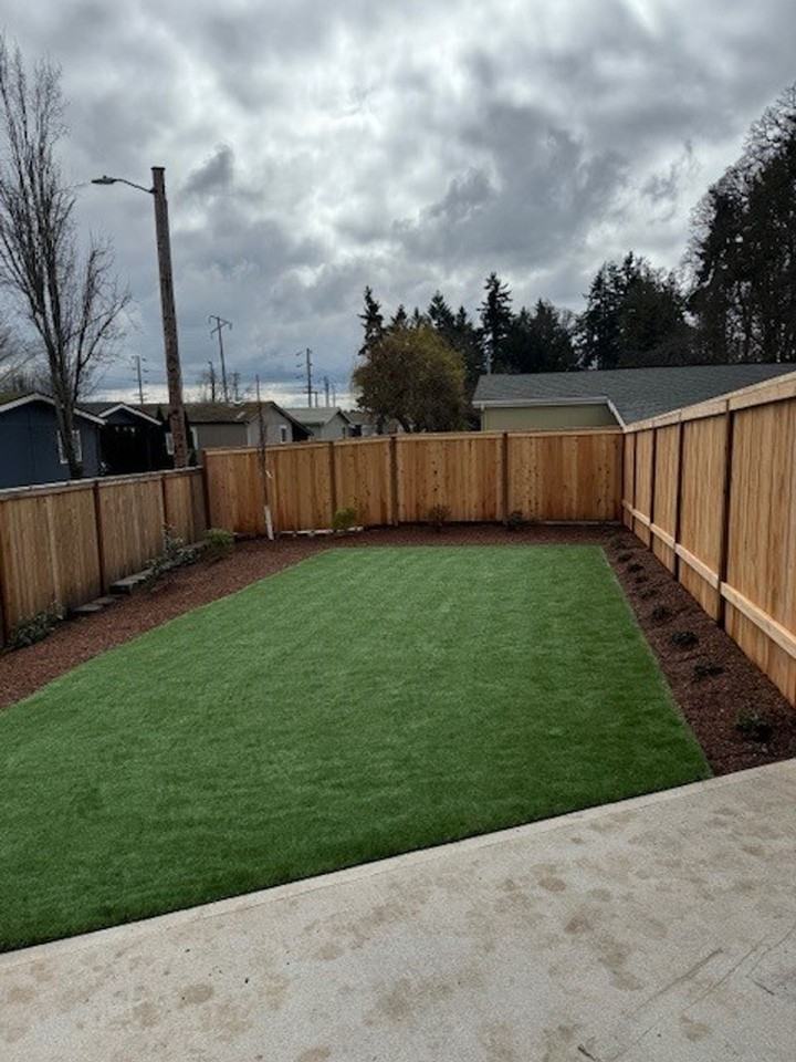Duplex Homes in Desirable North Keizer Neighborhood - Photo 3 of 20