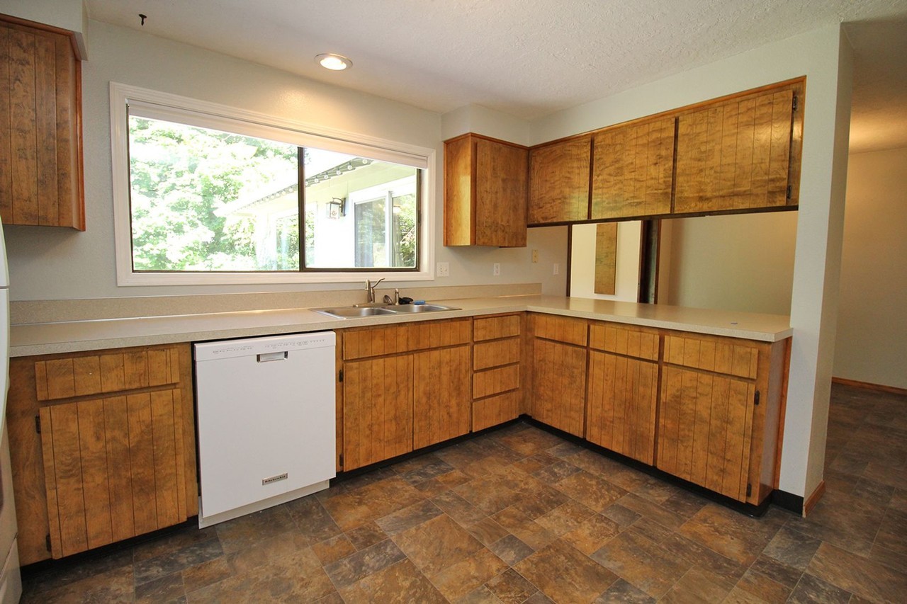 1229 Se 139th Ave - Photo 6 of 24