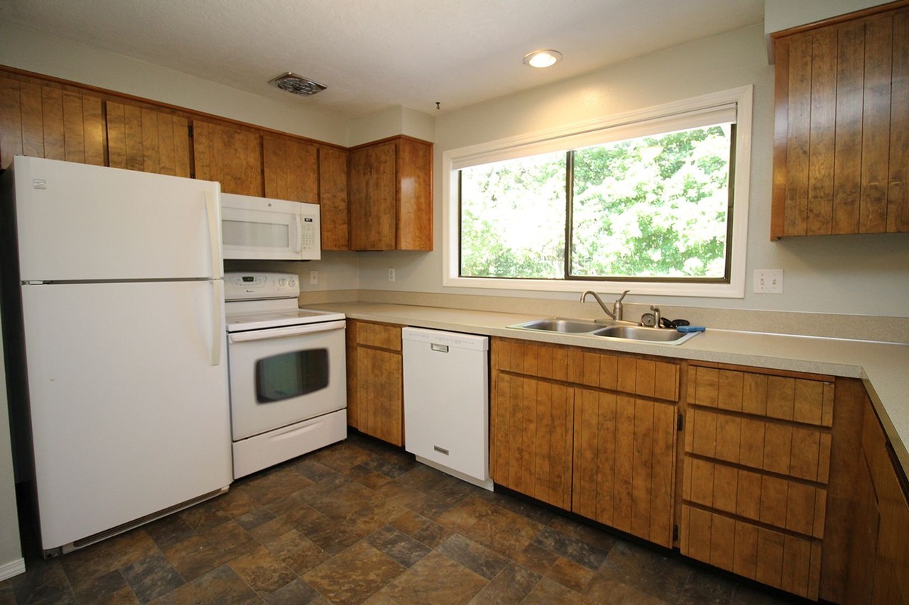 1229 Se 139th Ave - Photo 7 of 24