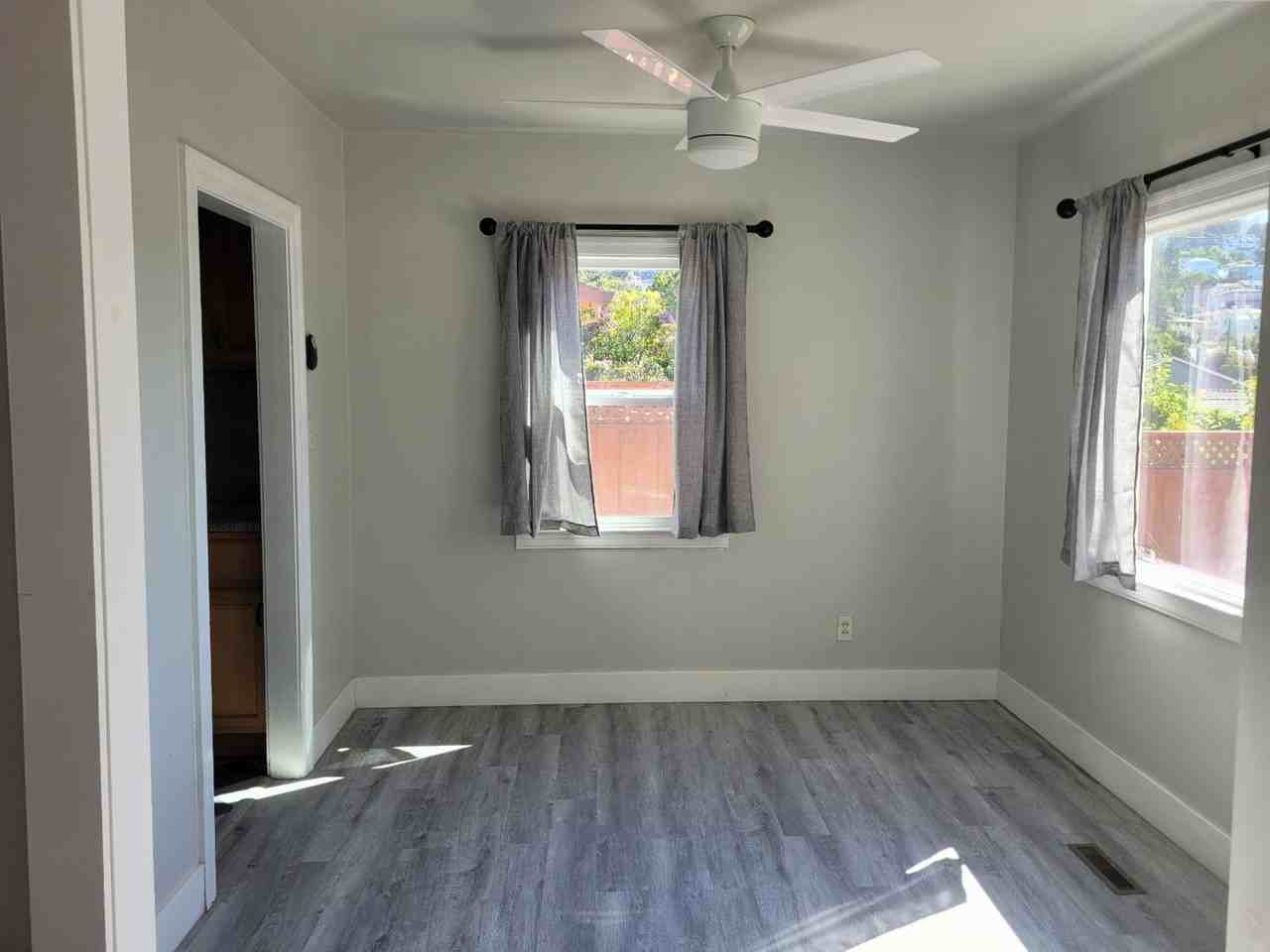 4073 Waterhouse Rd - Photo 3 of 18