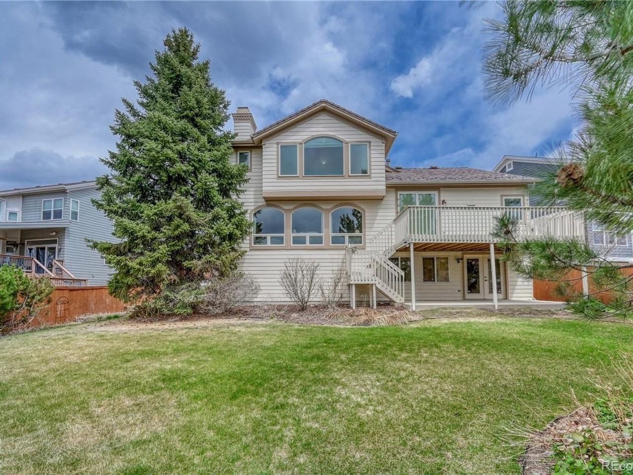 9215 Ashburn Ct - Photo 3 of 32