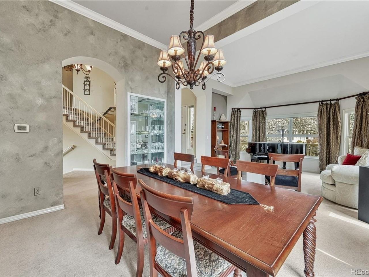 9215 Ashburn Ct - Photo 6 of 32