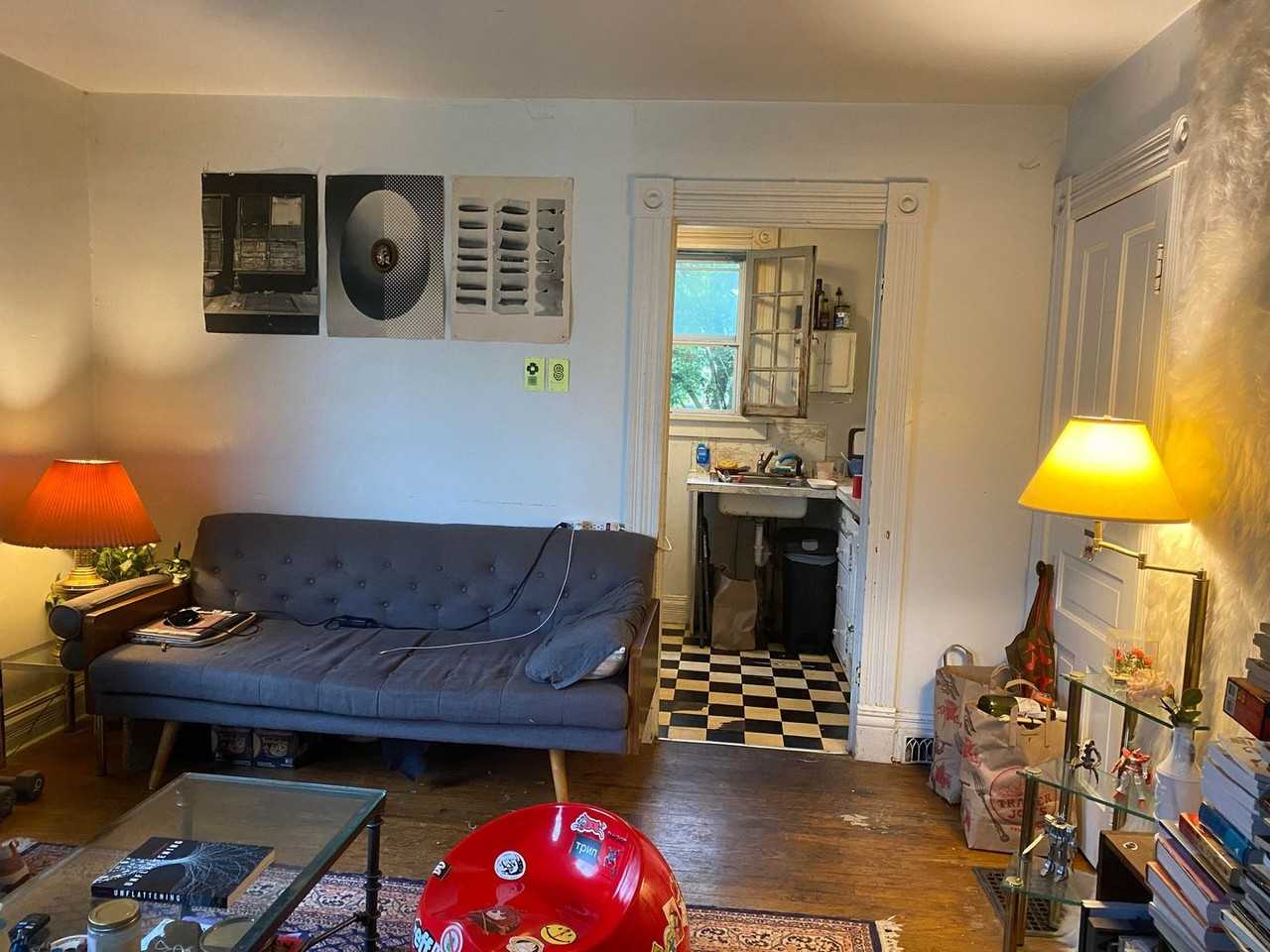 217 Davenport - Photo 3 of 11