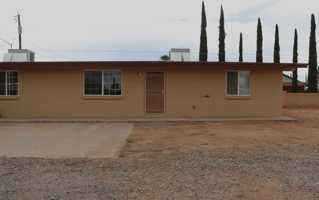 featured image of 1052 S Chaparral Cir