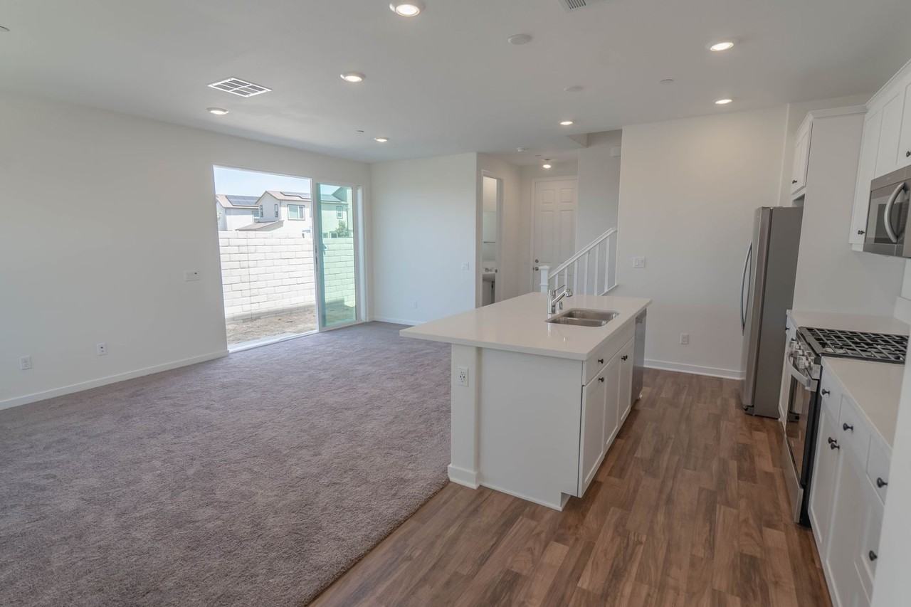 27037 Trail View Lane - Photo 2 of 33